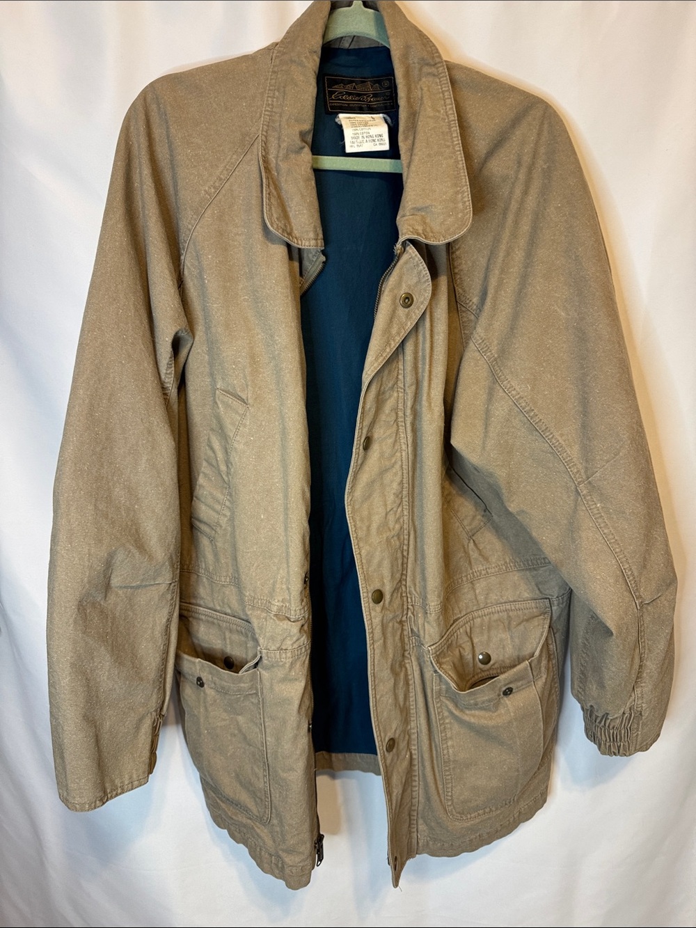Eddie Bauer vintage Tan Field Jacket with Snap Pockets men’s large.